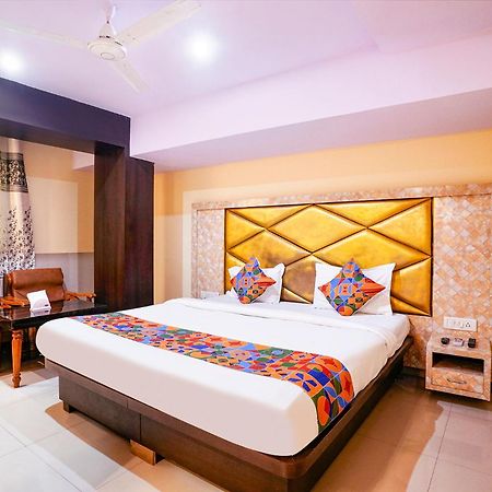 Fabhotel Everest Vashi Exterior foto